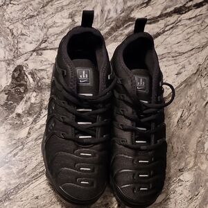 Nike Men's Black VM AIR Sneakers